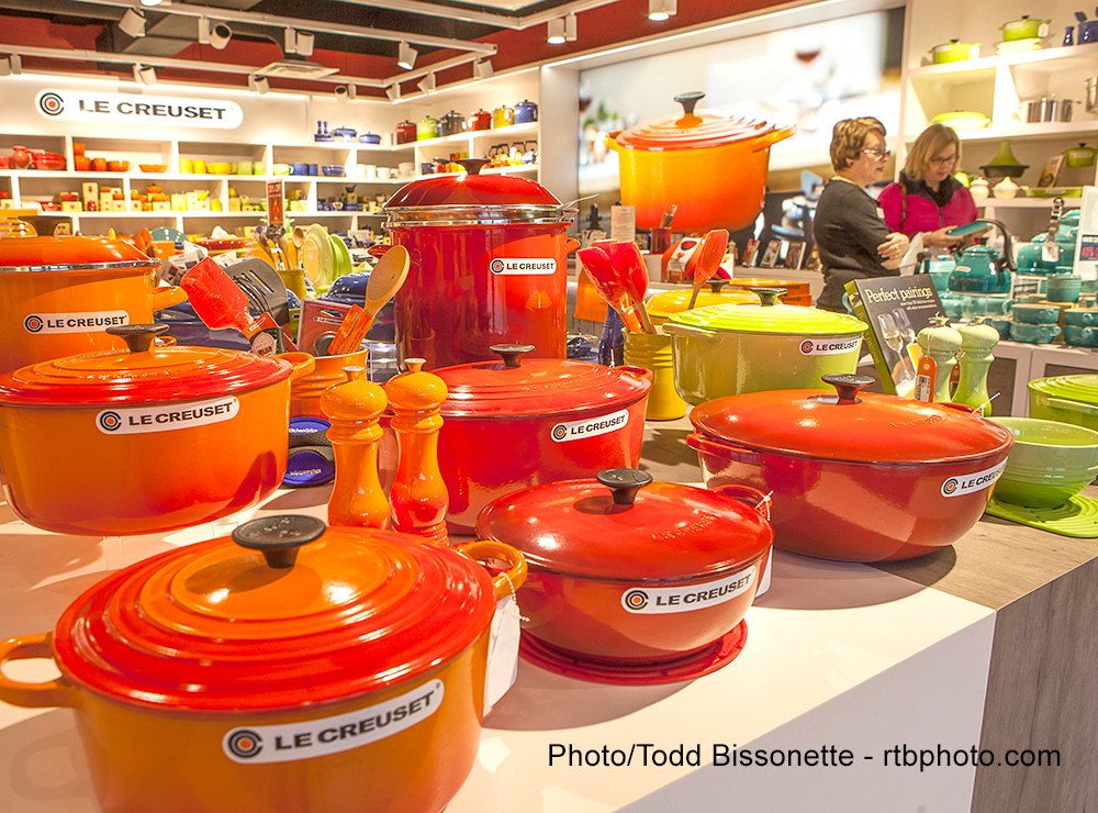 LE CREUSET OUTLET STORE - 4026 E 82nd St, Indianapolis, Indiana - Tableware  - Phone Number - Yelp